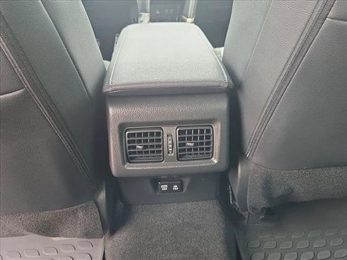 Used 2025 Toyota Camry XSE FWD image 17