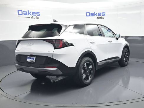 New 2026 Kia Sportage LX w/ LX Convenience Package AWD/4WD image 7