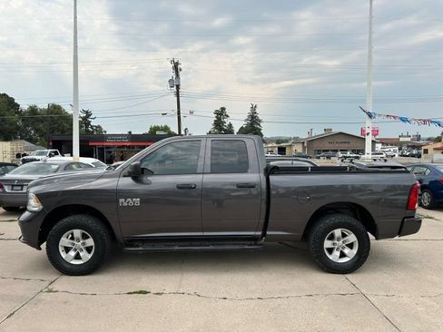 Used 2018 RAM 1500 Express AWD/4WD image 4