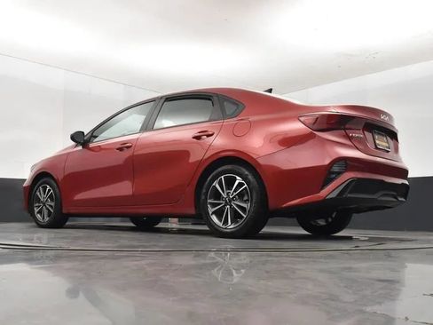 Used 2023 Kia Forte LXS FWD image 12
