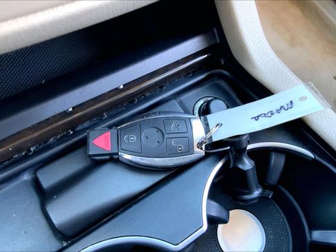 Used 2013 Mercedes-Benz GL 450 4MATIC image 13