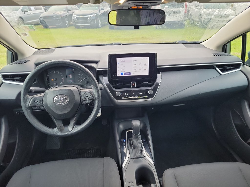 Used 2024 Toyota Corolla LE FWD image 12