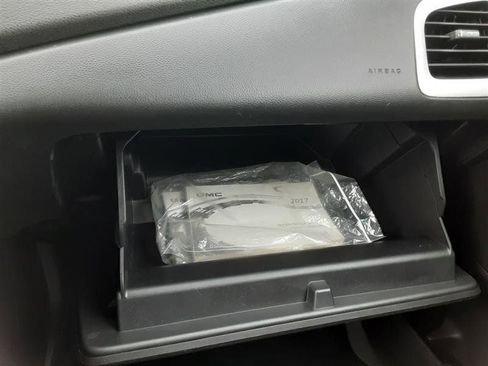 Used 2017 GMC Terrain SLE image 26