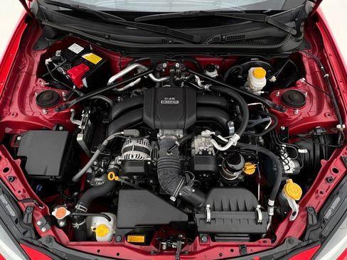 Used 2023 Toyota GR86 Premium w/ ALL Weather Mat Package (TMS) RWD image 18