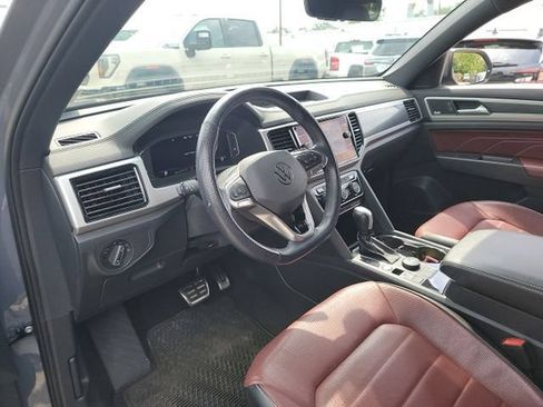 Used 2022 Volkswagen Atlas Cross Sport SEL Premium R-Line AWD/4WD image 10
