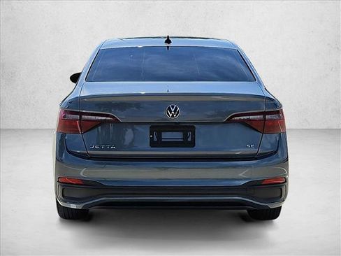 Used 2024 Volkswagen Jetta SE FWD image 6