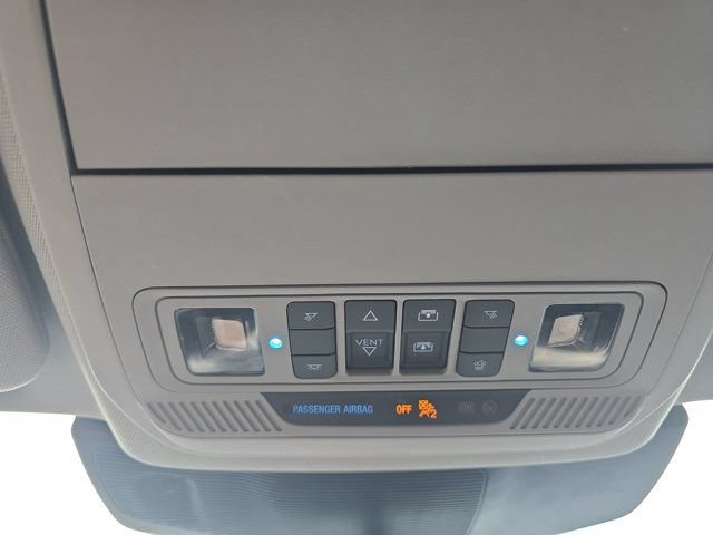 Used 2022 Ford Explorer XLT w/ Equipment Group 202A AWD/4WD image 35