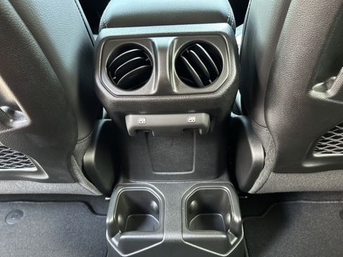 New 2025 Jeep Gladiator Sport image 49