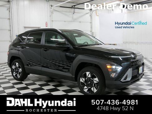 Certified 2025 Hyundai Kona SEL AWD/4WD image 1