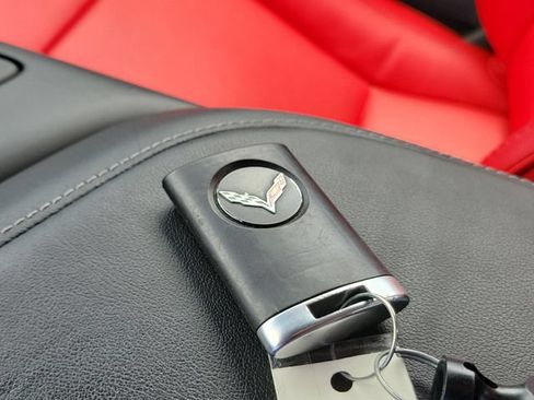 Used 2014 Chevrolet Corvette Stingray Coupe RWD image 35