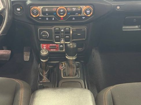 Used 2020 Jeep Gladiator Mojave AWD/4WD image 16