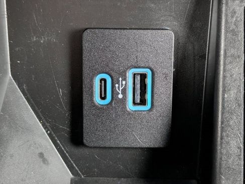 Used 2022 Ford F150 Lariat w/ Equipment Group 502A High image 24