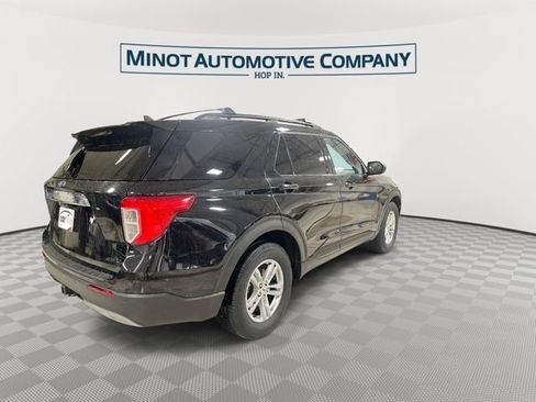 Used 2023 Ford Explorer XLT w/ Equipment Group 202A AWD/4WD image 8