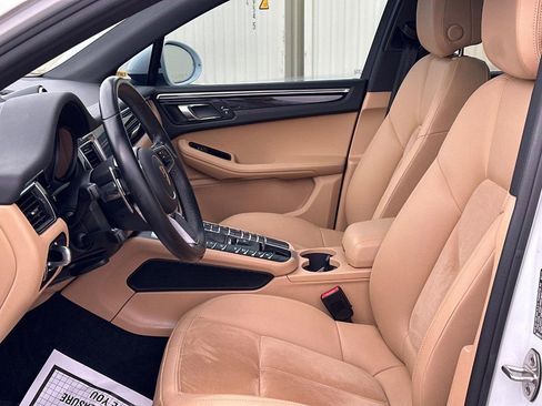 Used 2018 Porsche Macan Sport Edition image 19
