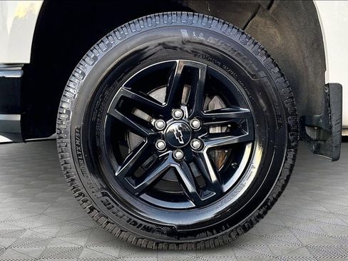 Used 2022 Chevrolet Silverado 1500 LT Trail Boss w/ Convenience Package II image 22