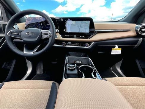 New 2027 Chevrolet Equinox ACTIV FWD image 11