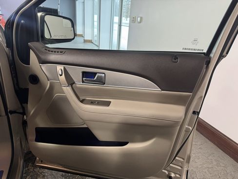 Used 2011 Lincoln MKX AWD w/ 101A Rapid Spec Order Code image 22