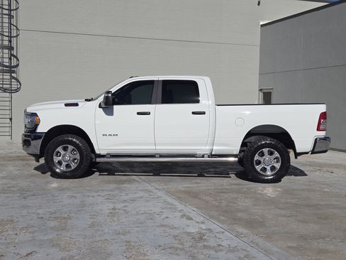 Used 2024 RAM 2500 Big Horn w/ Heated Seats & Wheel Group image 5