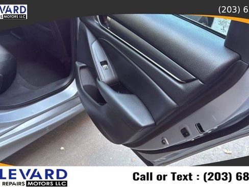 Used 2021 Honda Accord LX image 32