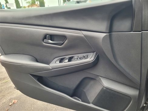 Used 2024 Nissan Sentra S image 12