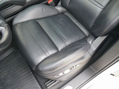 Used 2020 Porsche Cayenne image 25