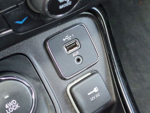 Used 2019 Jeep Compass Limited AWD/4WD image 31