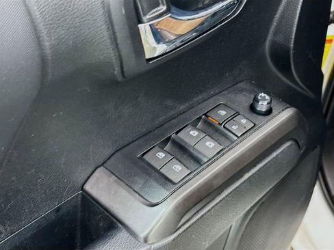 Used 2023 Toyota Tacoma TRD Sport w/ Advanced Technology Package image 17