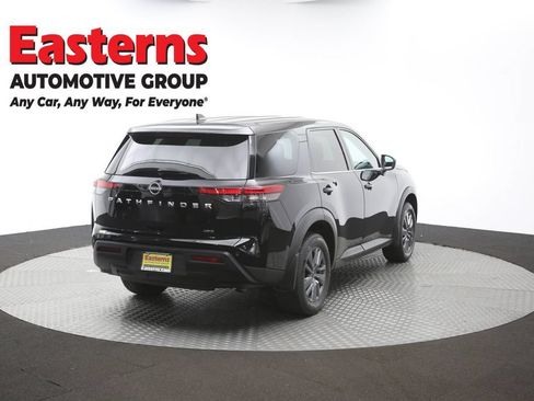 Used 2024 Nissan Pathfinder S AWD/4WD image 40