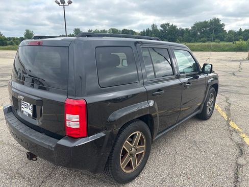 Used 2010 Jeep Patriot Sport AWD/4WD image 7