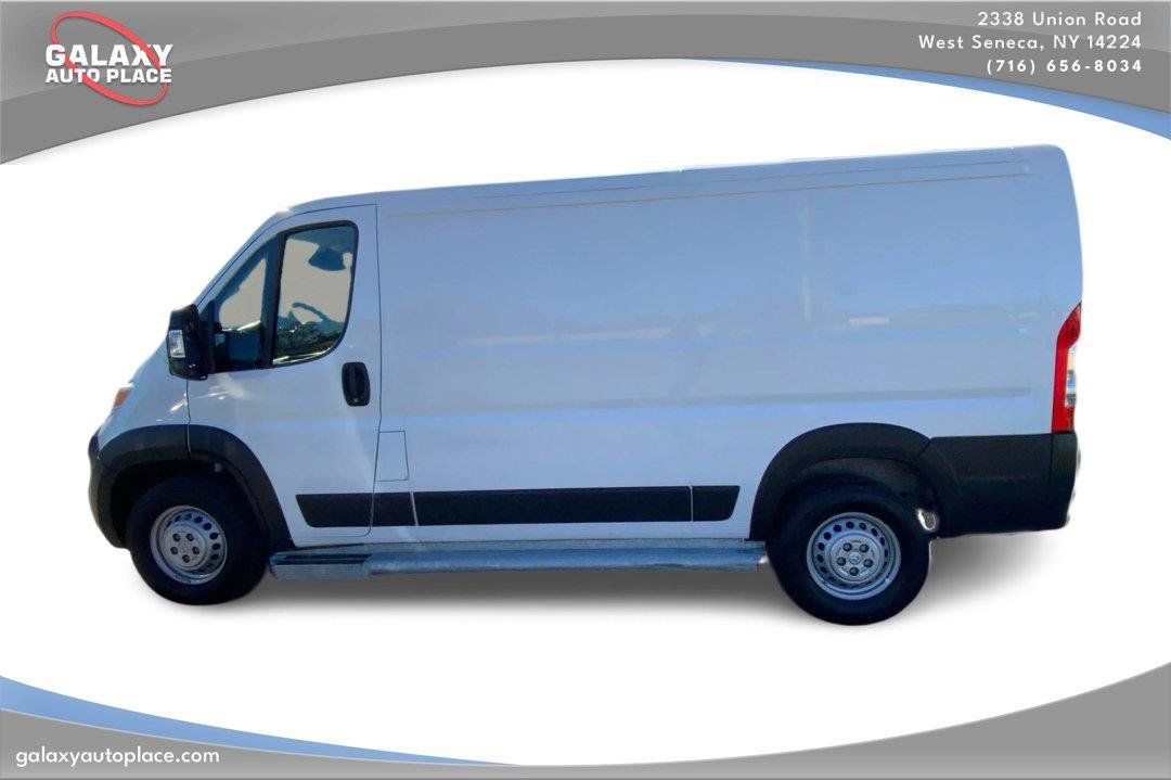 Used 2025 RAM ProMaster 2500 w/ U-Haul Equipment Group FWD image 8