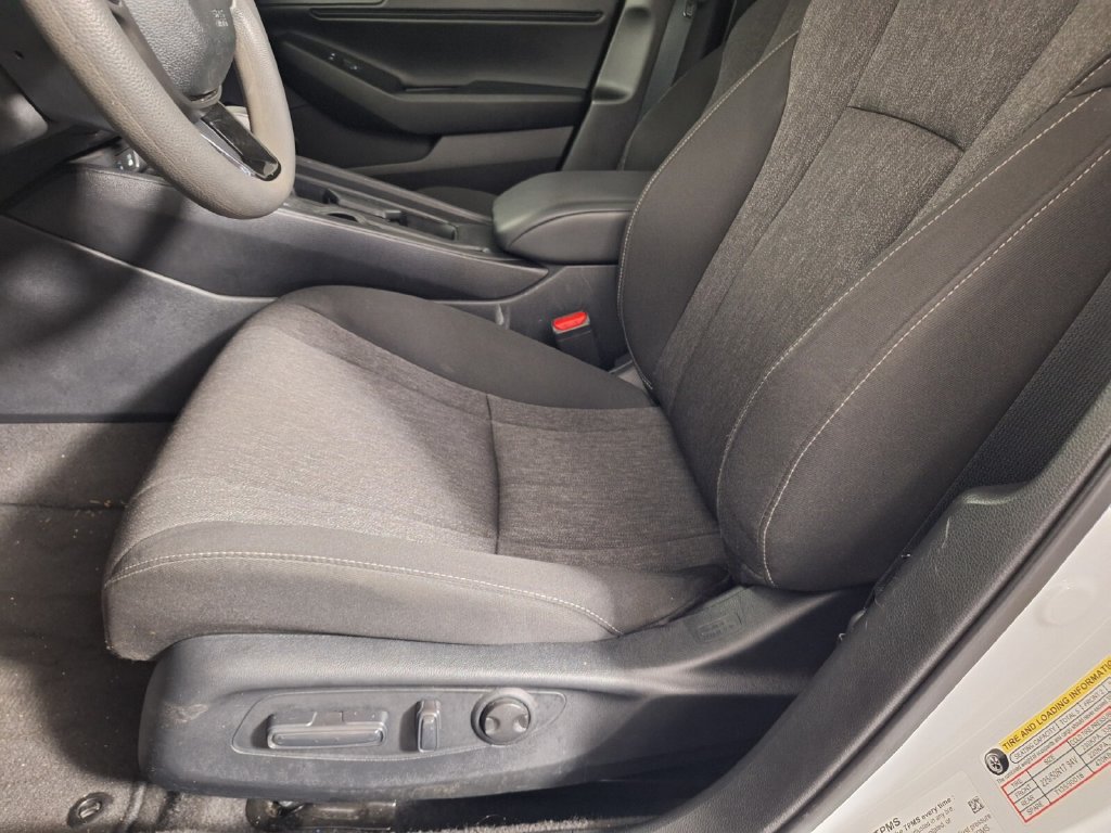Used 2025 Honda Accord SE image 29