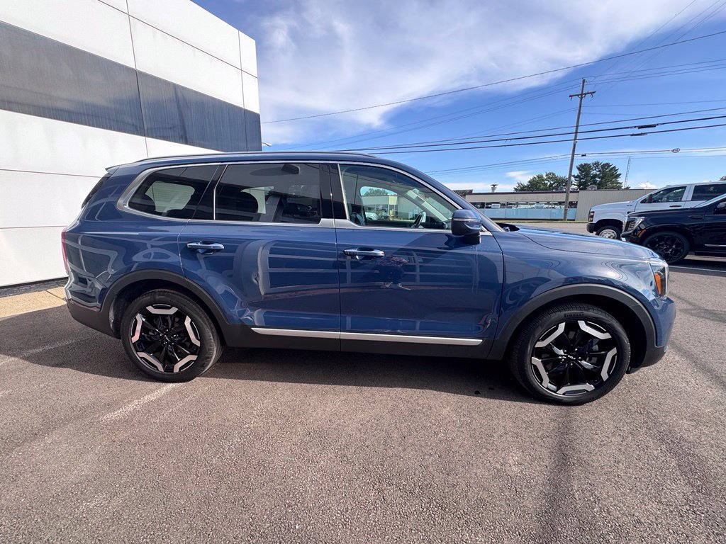 Used 2025 Kia Telluride S AWD/4WD image 7
