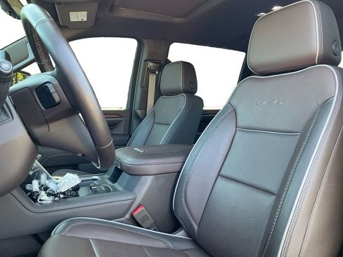 Used 2024 GMC Sierra 2500 Denali w/ Denali Reserve Package AWD/4WD image 9