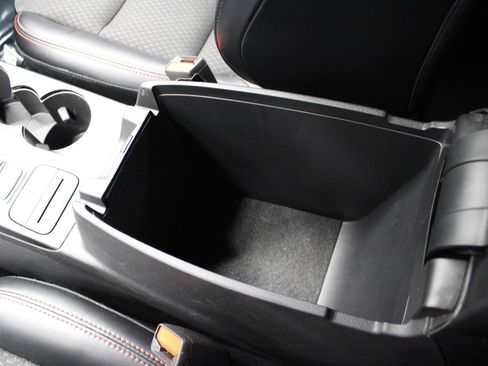 Used 2024 Ford Escape ST-Line image 32