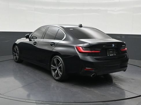 Used 2021 BMW 330i Sedan w/ Premium Package RWD image 3