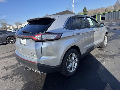 Used 2017 Ford Edge Titanium w/ Technology Package FWD image 4
