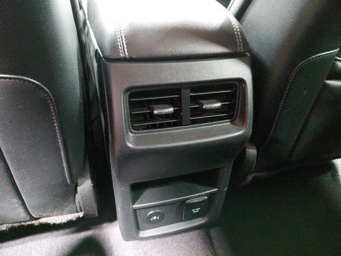 Used 2024 Ford Edge Titanium AWD/4WD image 22