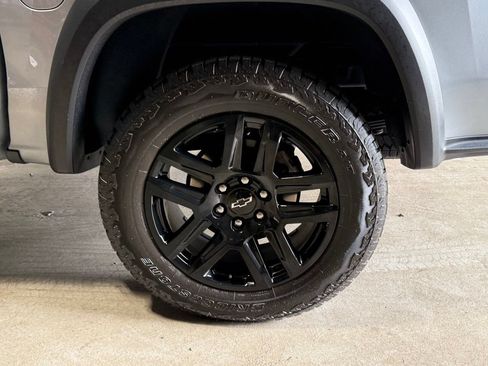 Used 2024 Chevrolet Colorado Trail Boss AWD/4WD image 35