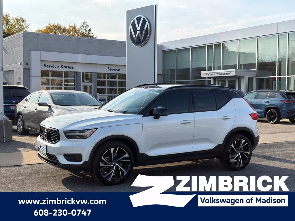 Used 2021 Volvo XC40 T4 R-Design w/ Protection Package Premier FWD image 1