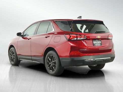 Used 2024 Chevrolet Equinox LT AWD/4WD image 3