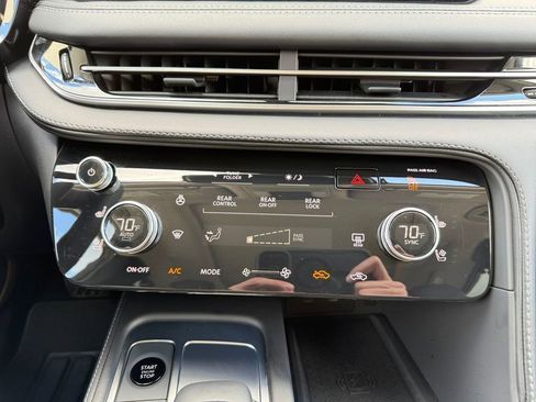 Certified 2026 INFINITI QX60 Luxe w/ Family Package image 15