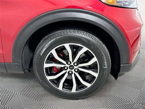 Certified 2024 Ford Explorer ST w/ Equipment Group 401A image 25