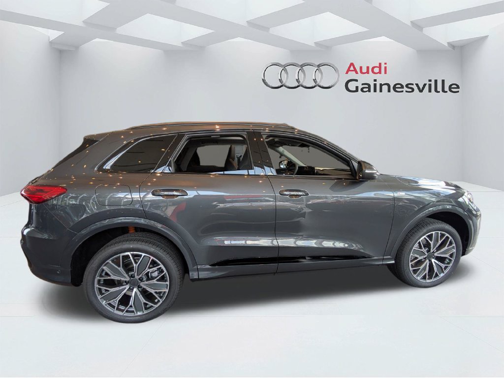 New 2026 Audi Q5 Premium Plus AWD/4WD image 2