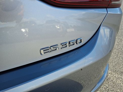 Used 2022 Lexus ES 350 w/ Premium Package image 30