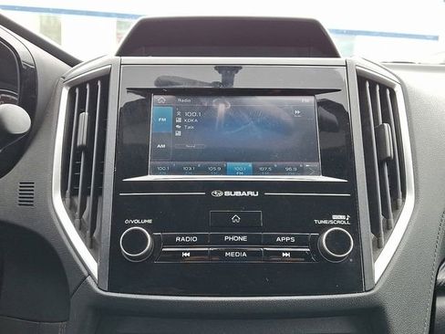 Used 2019 Subaru Crosstrek 2.0i image 19