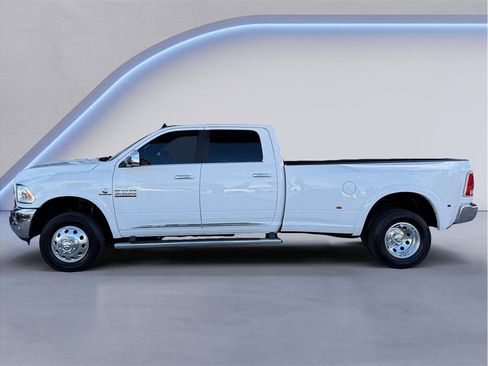Used 2017 RAM 3500 Laramie Longhorn AWD/4WD image 3