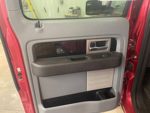 Used 2011 Ford F150 Platinum image 22