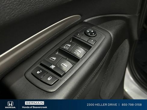 Used 2020 Dodge Durango SXT w/ 3rd Row Seating Group AWD/4WD image 18