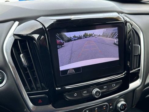 Used 2020 Chevrolet Traverse LT w/ Driver Confidence II Package image 21