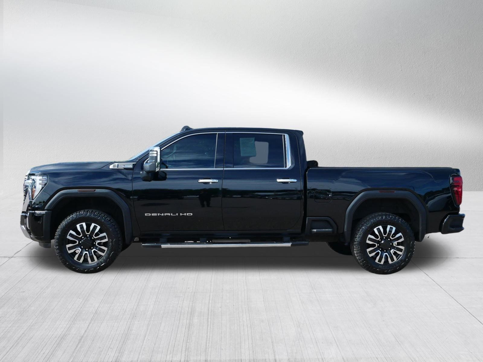 Used 2024 GMC Sierra 2500 Denali w/ Denali Reserve Package AWD/4WD image 4